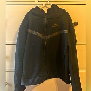 Black boys nike tech